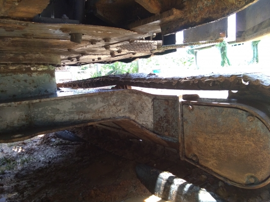 รถแมคโค sh75 บุ้งกี้ใหญ่  เทียบเท่าแมคโค120.    ราคาไม่แพง  อะไหล่มีทั่วไป.   โทรมาคุยได้คะ  ลายมาก็ได้