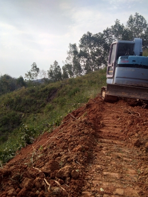 รถแมคโค sh75 บุ้งกี้ใหญ่  เทียบเท่าแมคโค120.    ราคาไม่แพง  อะไหล่มีทั่วไป.   โทรมาคุยได้คะ  ลายมาก็ได้