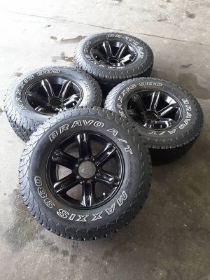 ล้อเล็บเหยี่ยว + Maxxis AT 265-70-16 ปลายปี14 สวยๆ1ชุด ล้อเล็บเหยี่ยว + Maxxis AT 265-70-16 ปลายปี14 สวยๆ1ชุด