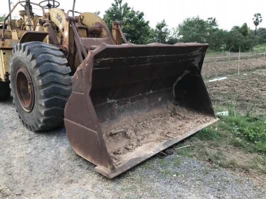 ขาย 385,000 รถตักล้อยาง CATTERPILAR 950 สวยสภาพพร้อมใช้ เครื่องดี เกียร์แรง ยางสวย เอกสารชื้อขาย  รถอยู่  นครปฐม  โทร 0610710295