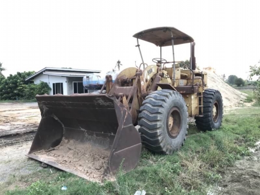 ขาย 385,000 รถตักล้อยาง CATTERPILAR 950 สวยสภาพพร้อมใช้ เครื่องดี เกียร์แรง ยางสวย เอกสารชื้อขาย  รถอยู่  นครปฐม  โทร 0610710295