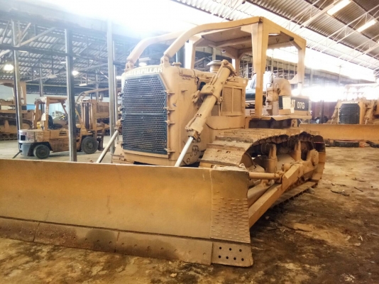 ต้องการขายด่วน !! รถแทรคเตอร์ D7G มีในโกดังทั้งหมด 22 คัน