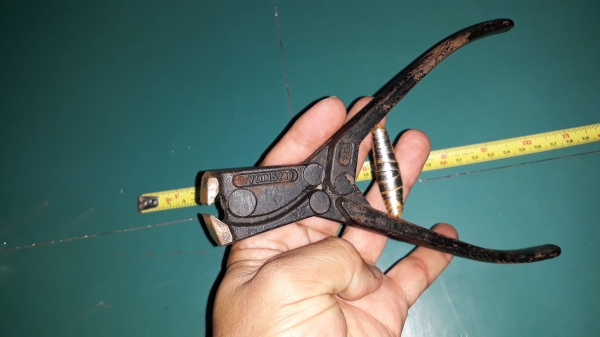 ขายคีมตัดหัวตะปูแบบทดแรง MADE IN GERMANY.ใหม่งานเก่าเก็บ