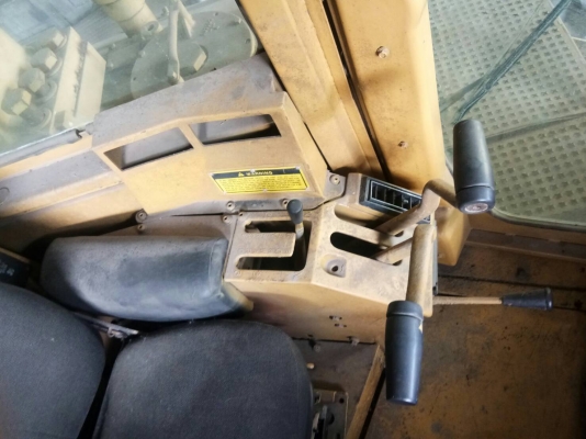 ต้องการขายด่วน !! รถแทรคเตอร์ CAT D10H สภาพพร้อมใช้งาน