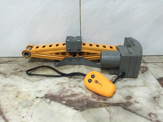 ขายแม่แรงไฟฟ้าทรงเตี้ยสำหรับยกรถยนต์และรถกระบะทั่วไป