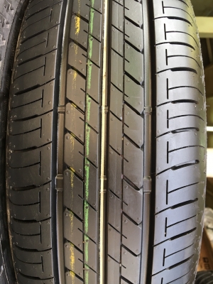 ยางใหม่ป้ายแดง 185-65-15 Bridgestone ตุ่มอลัง เส้นสีจัดๆ