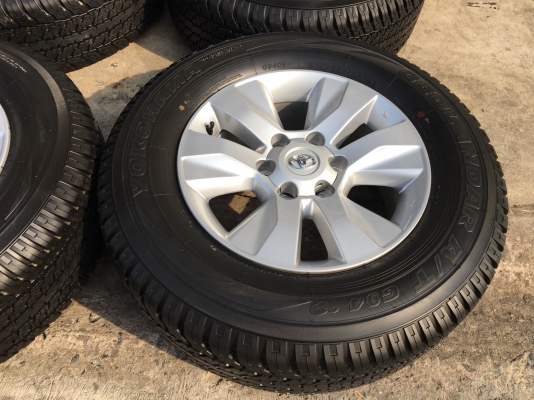 ล้อแม็กป้ายแดง Toyota Revo ขอบ17 พร้อมยางป้ายแดง Yokohama 265-65-17 ปี 18 ดอกเต็ม ตุ่มเด้งๆ