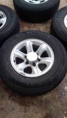 ล้อแม็กเล็บเหยี่ยวขอบ16พร้อมยาง