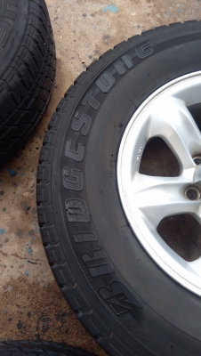 ล้อแม็กเล็บเหยี่ยวขอบ16พร้อมยาง