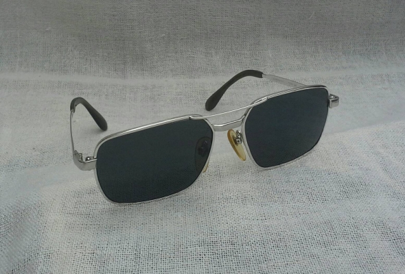 แว่นตาเทพเจ้าของชาวเยอรมัน ทองขาว (White Gold Filled) 10 K ล้ำค่า ! หายาก ! ยุค &#039;60s โมเดลสุดหล