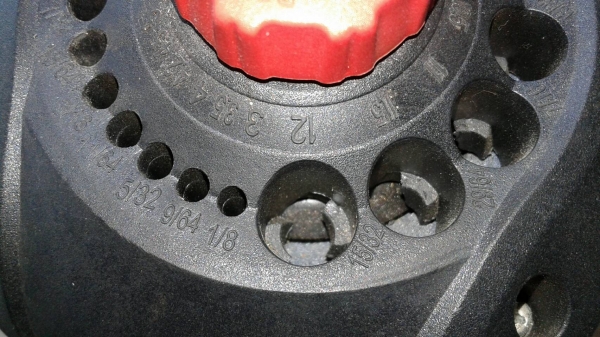 เครื่องรับดอกสว่าน ของใหม่ซื้อมาไม่ได้ใช้ เครื่องรับดอกสว่าน ของใหม่ซื้อมาไม่ได้ใช้