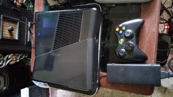 XBOX 360 SLIM 250 GB