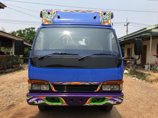 ขายรถบรรทุก 6 ล้อ NQR 150 แรง ยาว 5.50 รถบ้าน เอกสารครบพร้อมโอน
