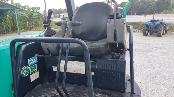 ขายรถขุดkobel30srคอนโทรนสั้นปั๊มนิ้ว