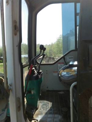 KOMATSU PC 25R-8
