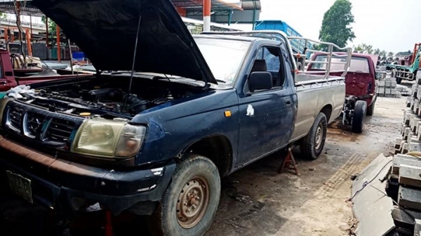 ขายกระบะเลส นิสสัน