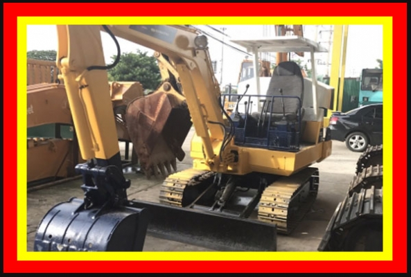 Komatsu PC30-6 รถเก่าญี่ปุ่น ตรวจเช็คเครื่องยนต์แล้ว สภาพดี สนใจติดต่อ0813553478(คุณโย)