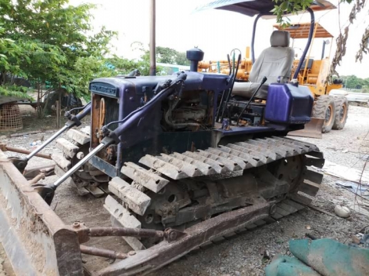 KOMATSU  D20-3  + รถบดล้อยาง 7ล้อ