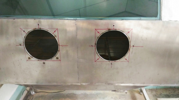 ตู้พ่นทรายงานสร้างสแตนเลสอย่างดีทั้งใบ ขนาด 150*80*180 cm. ตู้พ่นทรายงานสร้างสแตนเลสอย่างดีทั้งใบ ขนาด 150*80*180 cm.