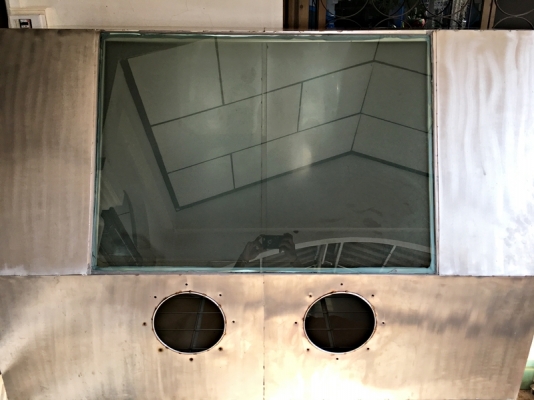 ตู้พ่นทรายงานสร้างสแตนเลสอย่างดีทั้งใบ ขนาด 150*80*180 cm. ตู้พ่นทรายงานสร้างสแตนเลสอย่างดีทั้งใบ ขนาด 150*80*180 cm.