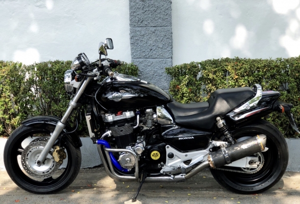 ขายลูกรัก Honda X4 เครื่อง 1,300 cc ทะเบียนแท้ จับมือโอนขนส่งได้เลยครับ ขายลูกรัก Honda X4 เครื่อง 1,300 cc ทะเบียนแท้ จับมือโอนขนส่งได้เลยครับ