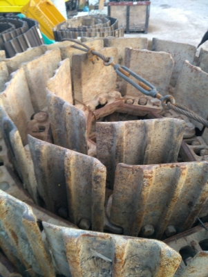 โซ่พร้อมใบ ใส่PC200 รุ่น 3, 5, 6 ใส่ KOBELCO MARK 2, 3 ของเก่านอกนำเข้า โซ่ดี บูทดี พร้อมใช้