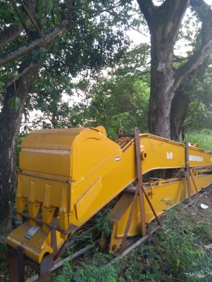 ชุดบูมอาร์มยาว 40 ฟุต KOMATSU ใส่ PC120 รุ่น 3, 5, 6, 7 ใส่ KOBELCO MARK3, MARK5 โคนบูมกว้าง 58 ซม. ของใหม่นำเข้าจากนอก 1 ชุด มี บูม อาร์ม บุ้งกี๋ กระบอก ครบ นำไปติดตั้งใช้ได้ทันที