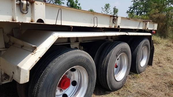 ขาย หางพื้นเรียบสามมิตรสามเพลา ปี 57 สภาพพร้อมใช้งาน เอกสารพร้อมโอน สนใจติดต่อเรา ดำสุโขทัย โทร 089-7087998,081-7855503 หรือเยี่ยมชมเว็บไซต์ได้ที่ www.dum-sukhothai.com เรายินดีต้อนรับและให้บริการค่ะ