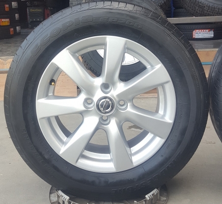 ขายล้อ ALMERA ขอบ15  ยาง185/65/15 ปี 15  4 ล้อ