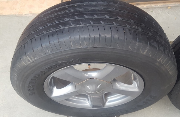 ขายล้อISUZU V Cross17สีกัล ยาง265/65/17 ปี 1616 4 ล้อ ขายล้อISUZU V Cross17สีกัล ยาง265/65/17 ปี 1616 4 ล้อ