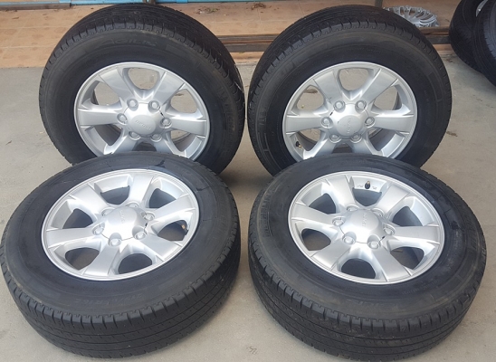 ขายล้อISUZU 1.9 ขอบ16ยาง215/65/16 ปี 16   4 ล้อ