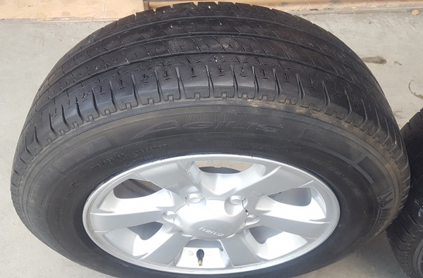 ขายล้อISUZU 1.9 ขอบ16ยาง215/65/16 ปี 16   4 ล้อ
