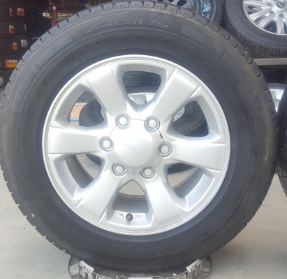 ขายล้อISUZU 1.9 ขอบ16ยาง215/65/16 ปี 16   4 ล้อ