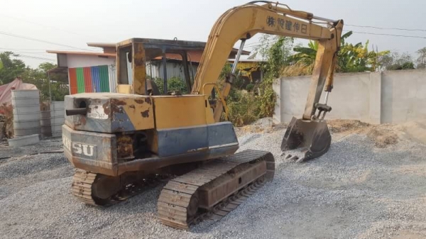 KOMATSU PC 60-5 KOMATSU PC 60-5