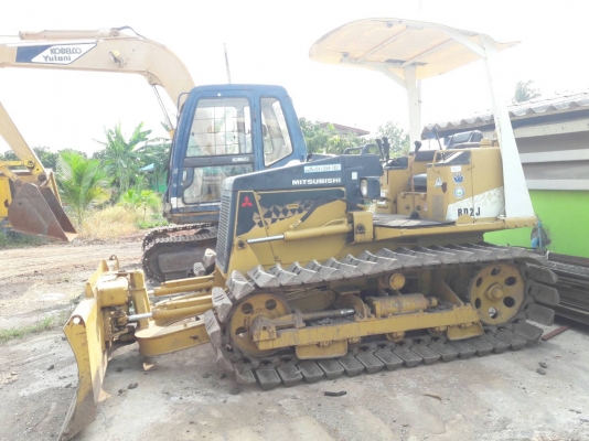 มาใหม่จ้า. รถดันดิน  MITSUBISHI BD2J  เก่านอกแท้  แทรค 50  สไลด์ หกทิศทาง  2,XXX  ชั่วโมง  เครื่องปั๊มดี  พร้อมใช้  โทร 089-3818694  ดวงนภา