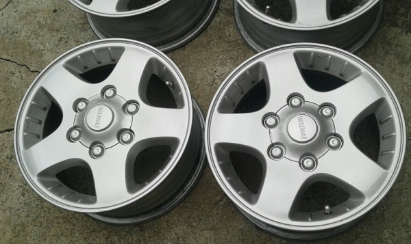 แม็กกระบะขอบ15 เอนไกแท้ 6รู139 สภาพดี (4วง 3,500) แม็กกระบะขอบ15 เอนไกแท้ 6รู139 สภาพดี (4วง 3,500)