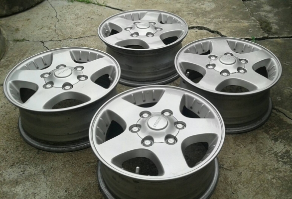 แม็กกระบะขอบ15 เอนไกแท้ 6รู139 สภาพดี (4วง 3,500) แม็กกระบะขอบ15 เอนไกแท้ 6รู139 สภาพดี (4วง 3,500)