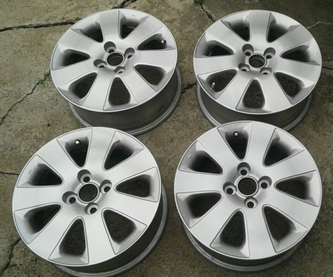 แม็กเก๋งขอบ15 เอนไกแท้ 4รู100 สภาพดี สีสวย (4วง 2,900)