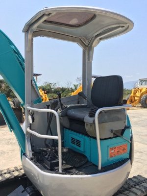 KOBELCO รุ่น: SK30UR-2 KOBELCO รุ่น: SK30UR-2