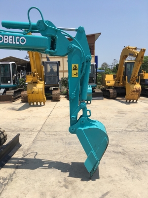 KOBELCO รุ่น: SK30UR-2
