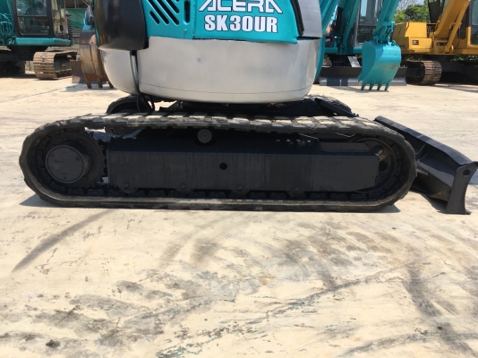 KOBELCO รุ่น: SK30UR-2
