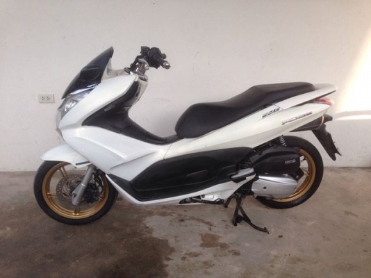 Honda Pcx 150i สีขาว ล้อแม็ก ปี 2013 วิ่งน้อย กุญแจรีโมท Id ling Stop Honda Pcx 150i สีขาว ล้อแม็ก ปี 2013 วิ่งน้อย กุญแจรีโมท Id ling Stop