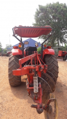 รถแทรกเตอร์ M6040 มือง