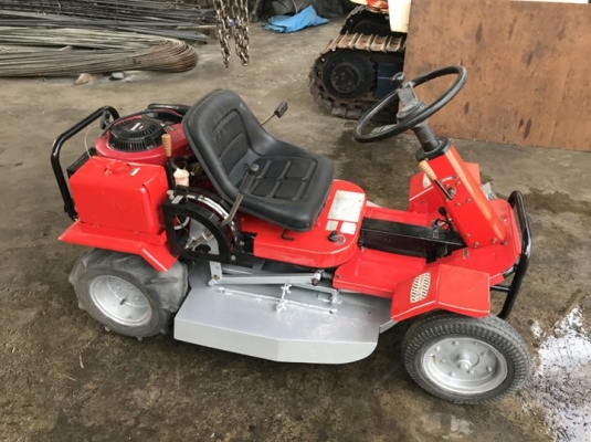 รถตัดหญ้านั่งขับมี หลายคัน 18 HP 14HP  11HP  17 HP