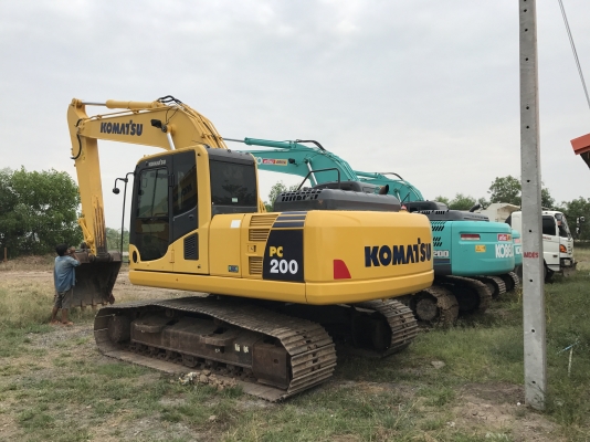 ขาย KOMATSU PC200-8MO สภาพสวยๆ พร้อมใช้งาน 5000 ชั่วโมง(PM7000ชม) ชมรถที่หน้างานได้ทุกวัน สนใจติดต่อ 081-4283210