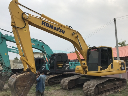 ขาย KOMATSU PC200-8MO สภาพสวยๆ พร้อมใช้งาน 5000 ชั่วโมง(PM7000ชม) ชมรถที่หน้างานได้ทุกวัน สนใจติดต่อ 081-4283210