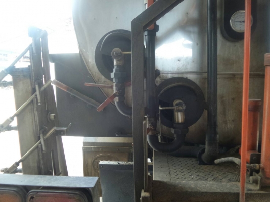 รสเปร์ยางถัง6000ลิตร อู่รุ่งโรจน์ ตัวรถ NISSAN UD ถังสเปร์ใหม่เอี่ยม