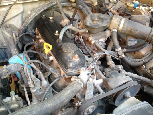 ขายเครื่องโตโยต้า4yพร้อมเกียร์ถังแก๊สหม้อต้มครบชุดเครื่องดีแน่นแห้ง