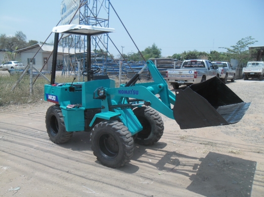 ขายรถตัก KOMATSU WA30 สวยทำเสร็จใหม่กิ๊ก เช็คระบบทั้งคันแล้ว