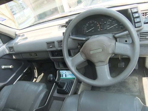 ISUZU SPACECAB 2.8 ปี 95 สีขาว ขายด่วน